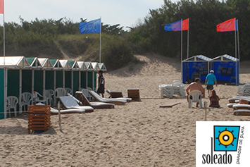 carpas y reposeras El Soleado Balneario mar de las pampas